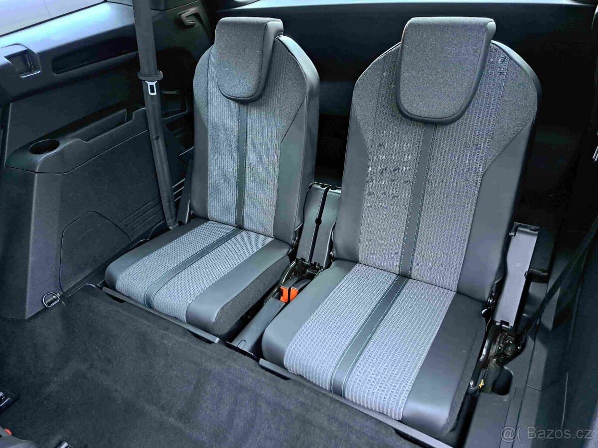 2022 Peugeot 5008 - 11