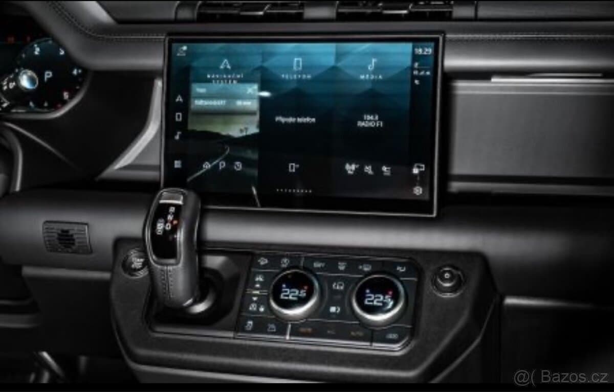 2025 Land Rover DEFENDER - 11