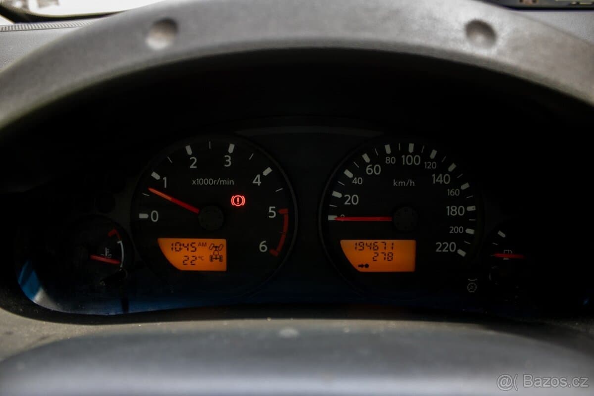 2009 Nissan NAVARA - 11