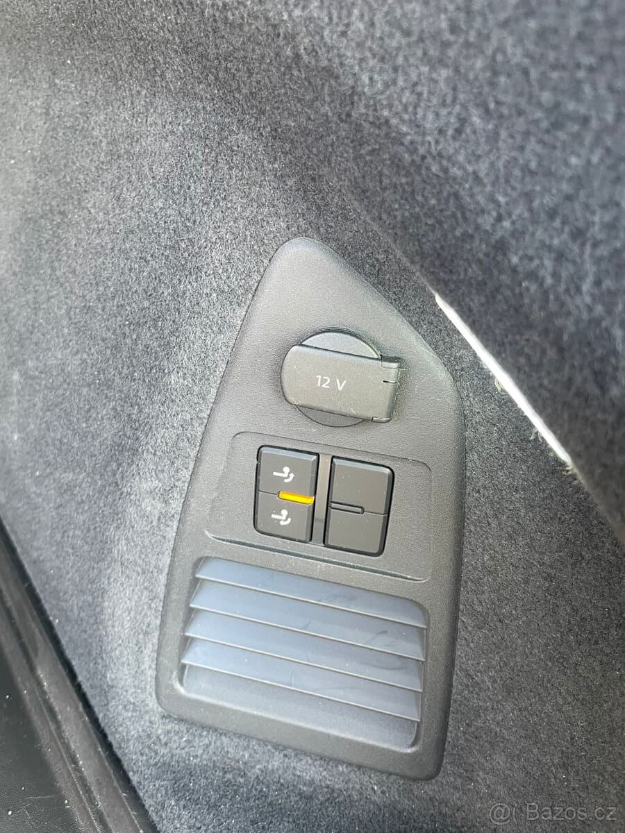 Volkswagen TOUAREG - 11