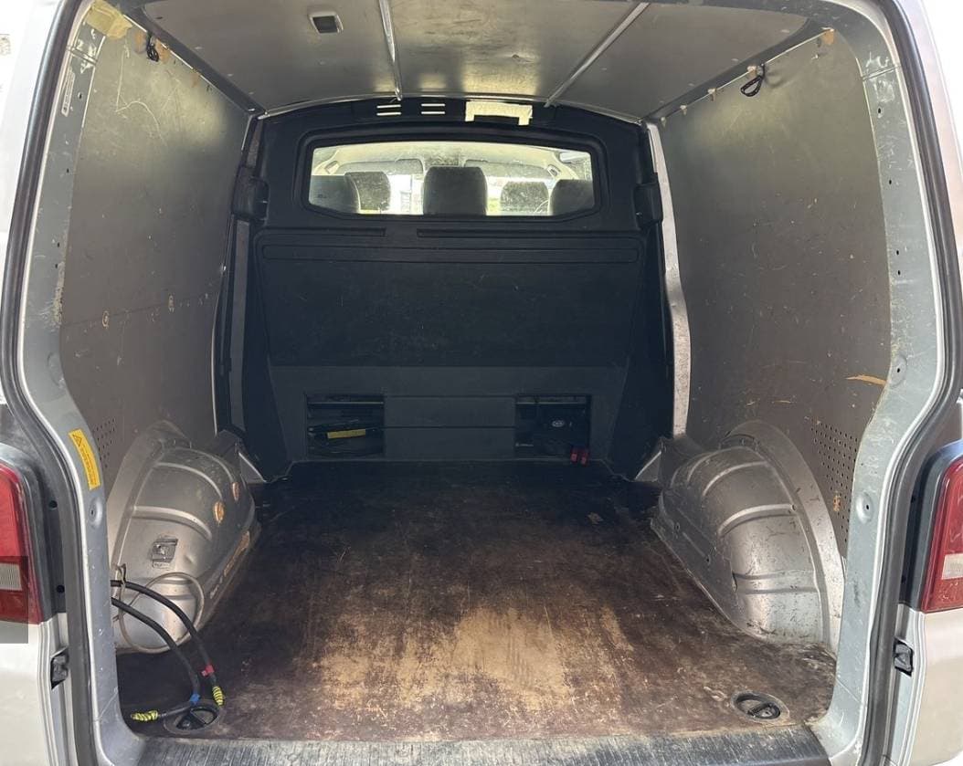 2011 Volkswagen TRANSPORTER - 11