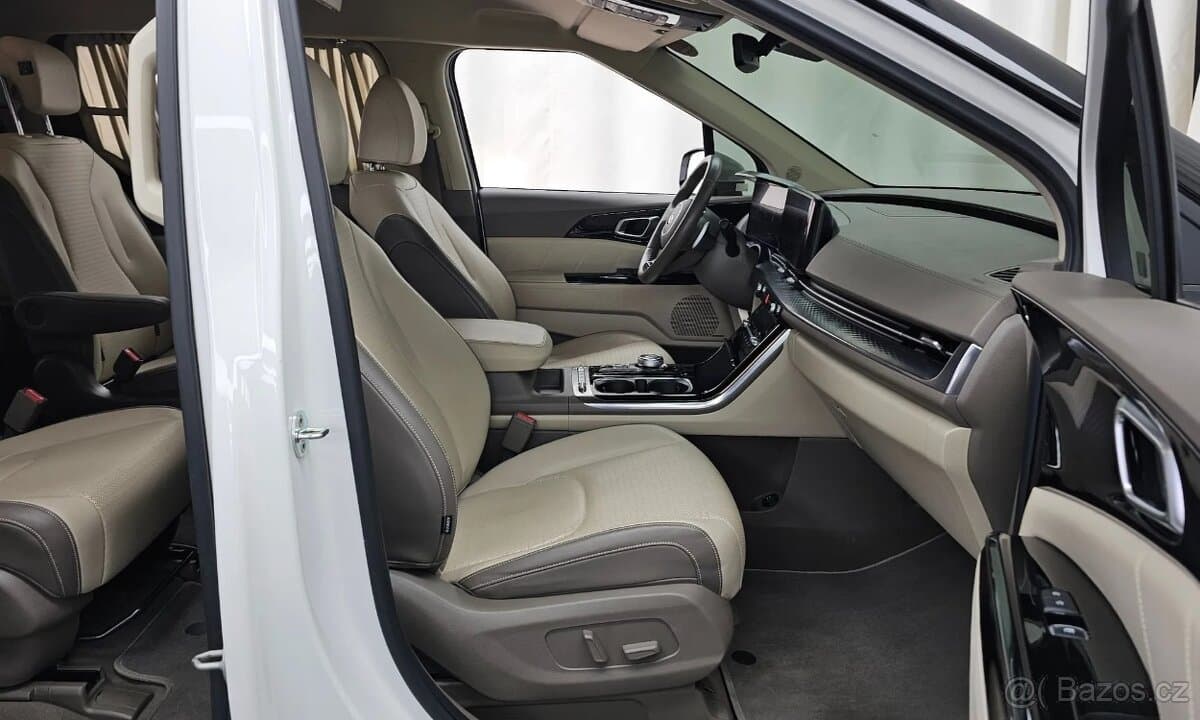 2021 Kia CARNIVAL - 11