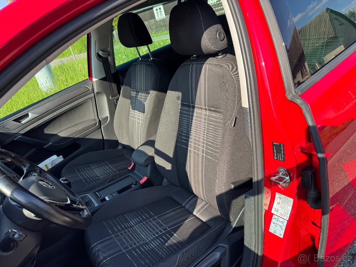 2015 Volkswagen GOLF - 11