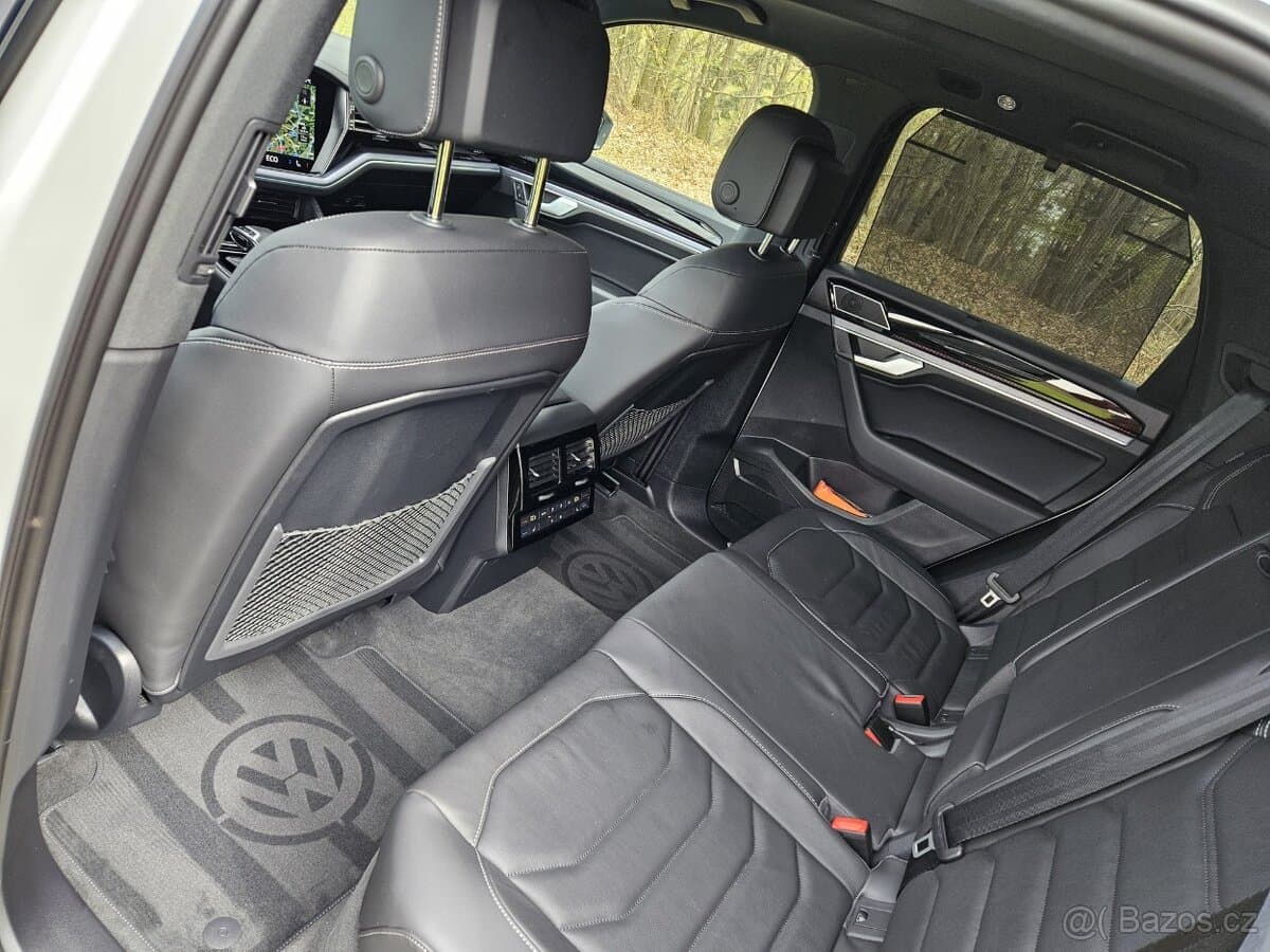 Volkswagen TOUAREG - 11