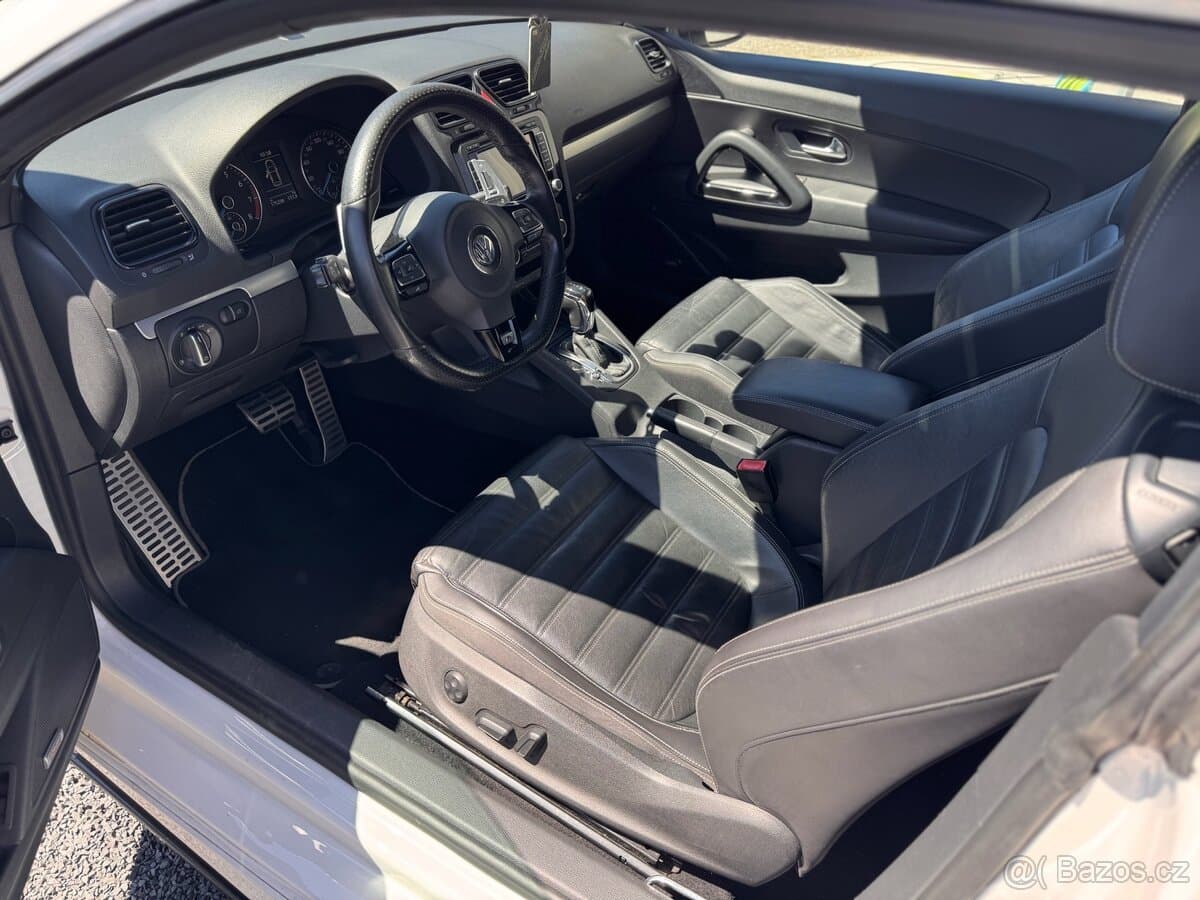 2011 Volkswagen CC - 11