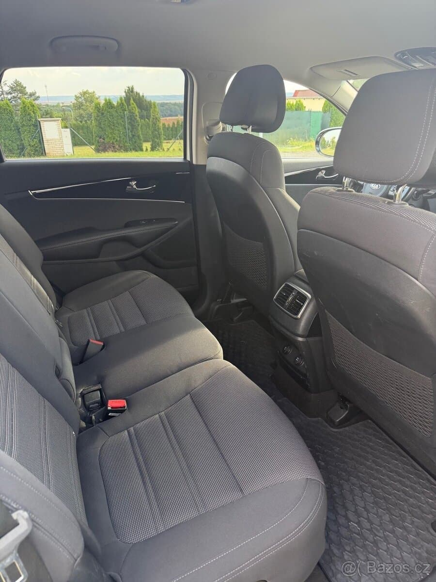 2015 Kia SORENTO - 11