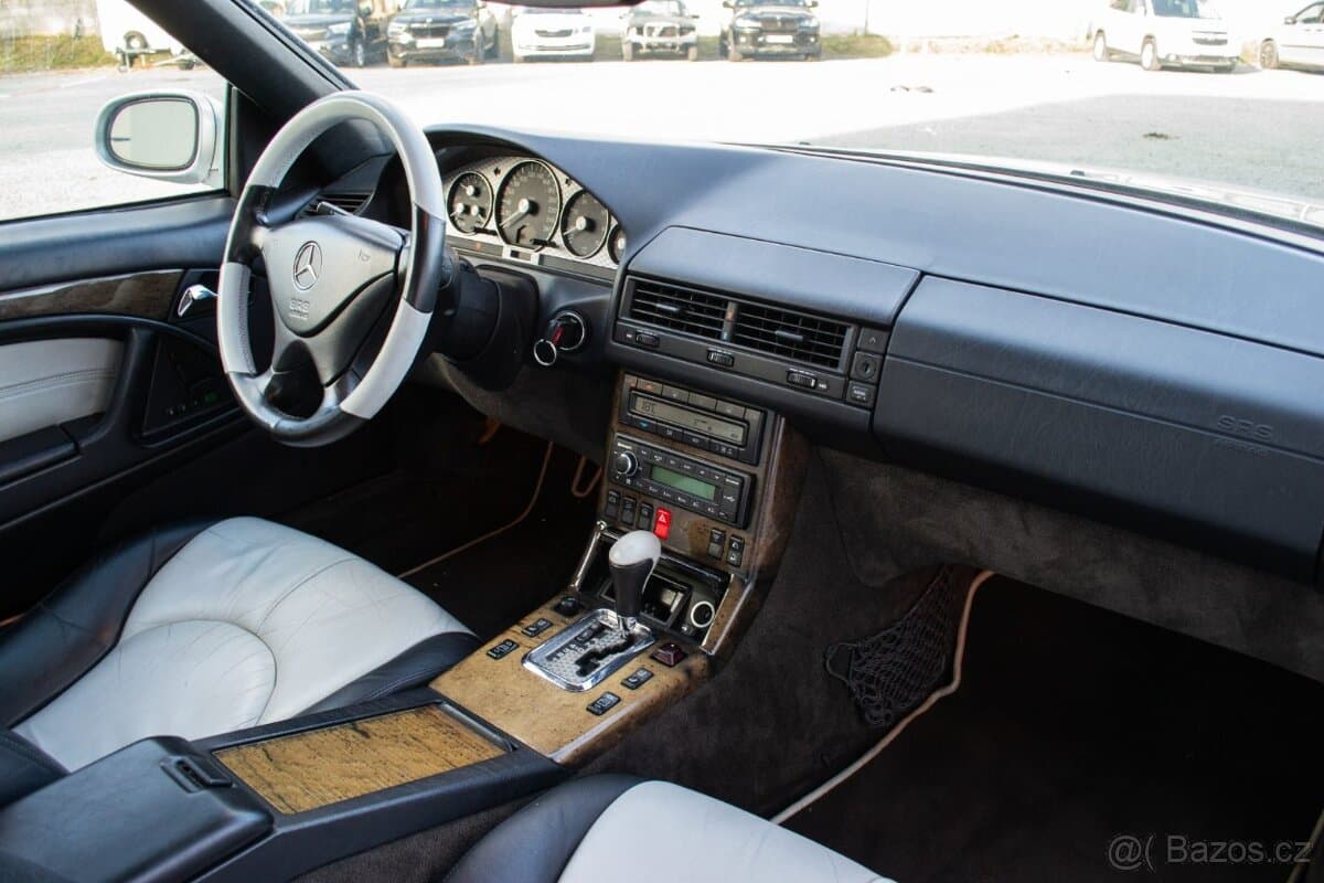 2002 Mercedes-Benz SL - 11