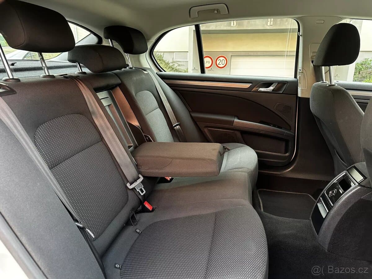 2012 Škoda SUPERB - 11