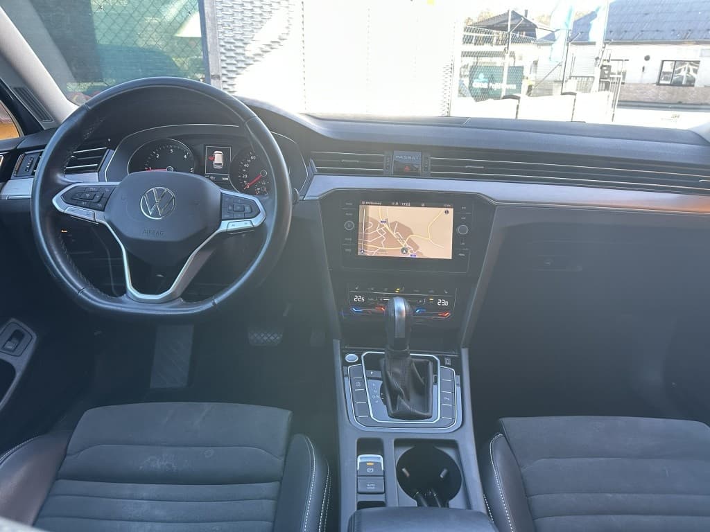 2021 Volkswagen PASSAT - 11
