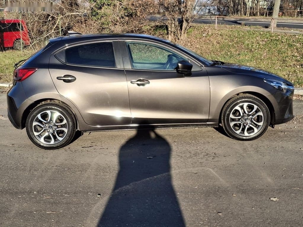 2016 Mazda 2 - 11