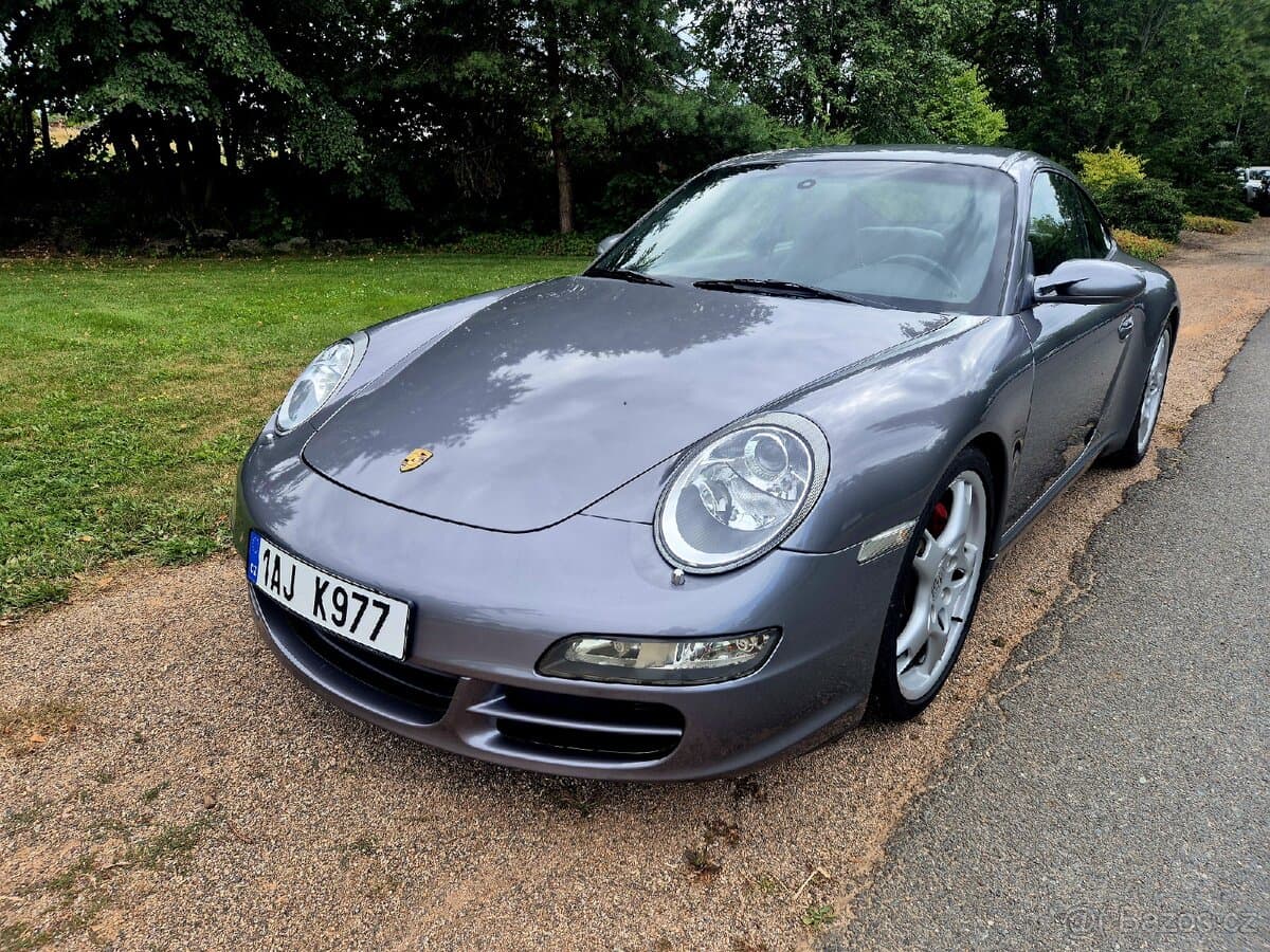 2005 Porsche 911 - 11