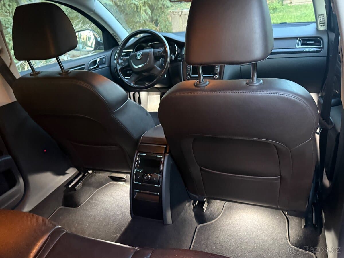 2013 Škoda SUPERB - 11