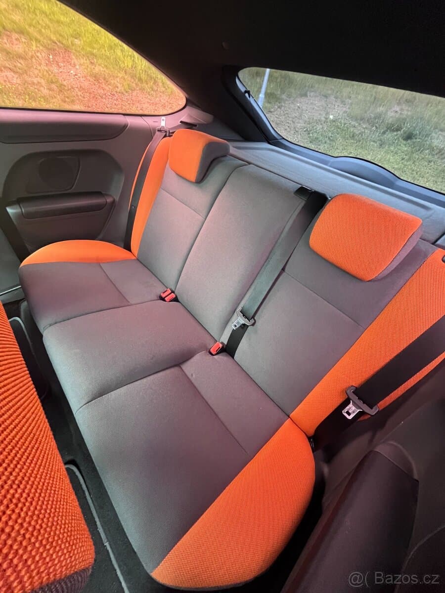 2006 Ford FOCUS - 11