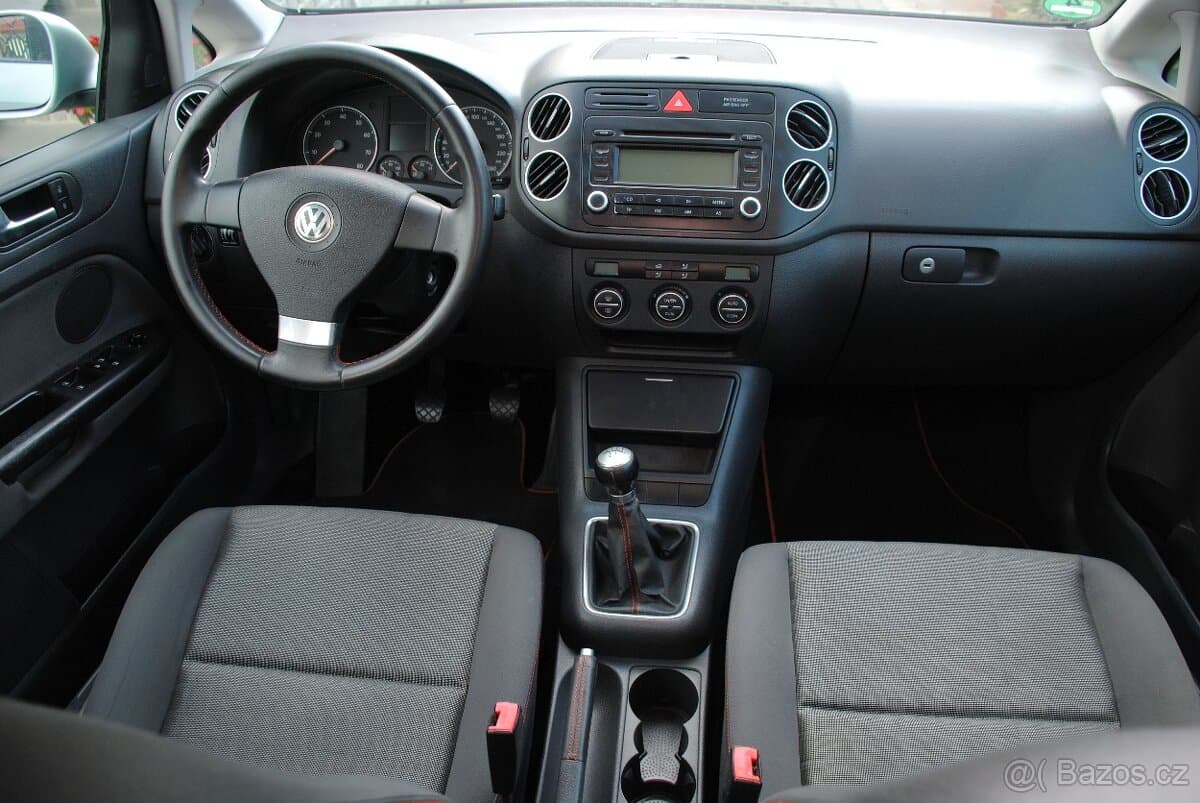 2006 Volkswagen GOLF - 11