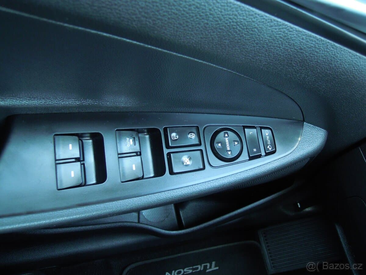 2016 Hyundai TUCSON - 11