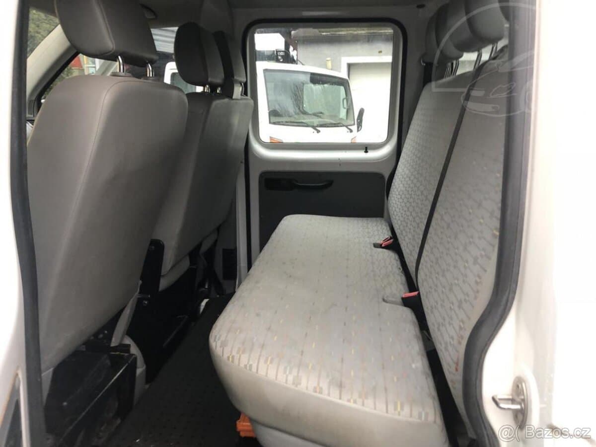 2011 Volkswagen TRANSPORTER - 11