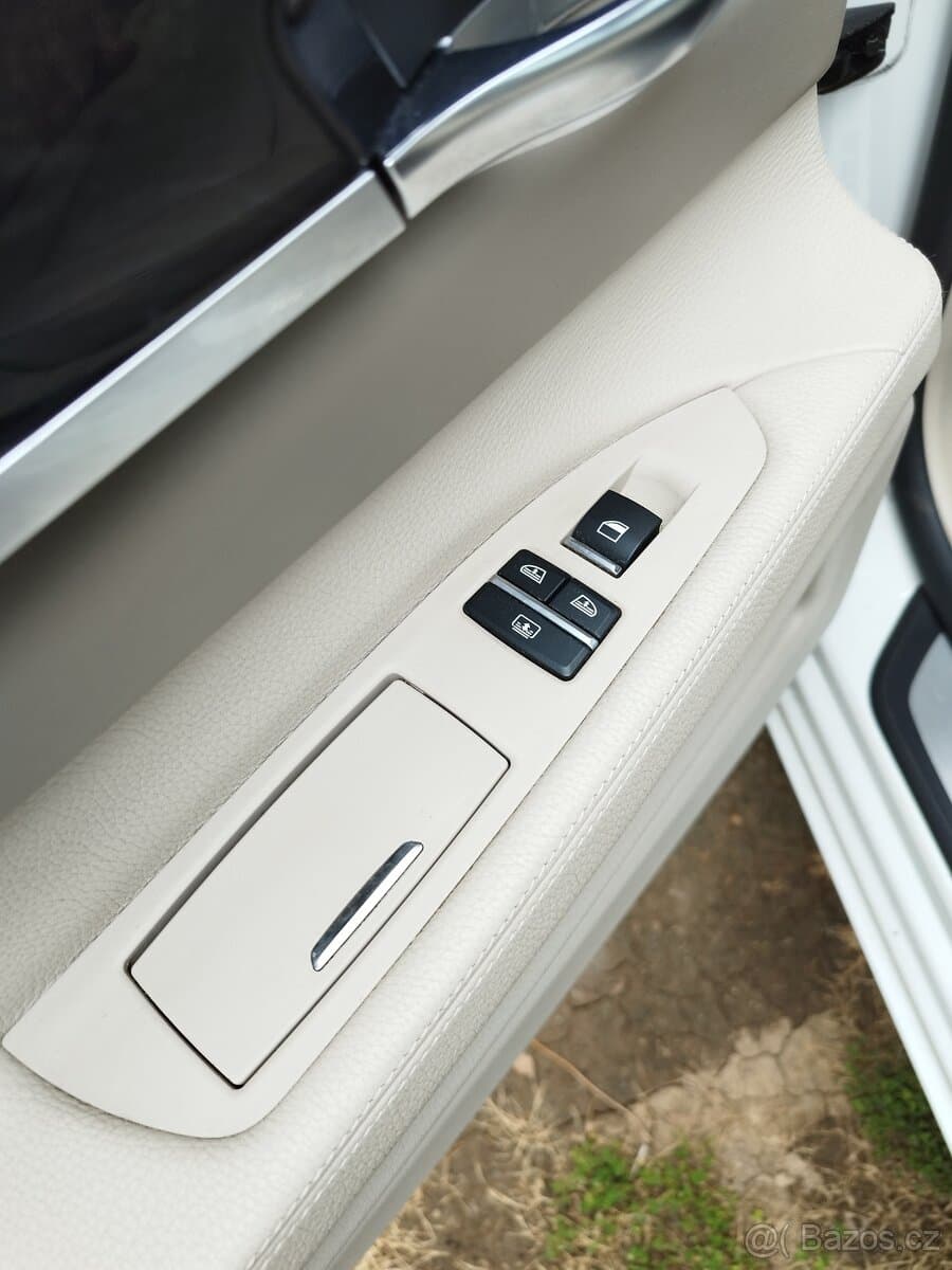 2011 BMW 7-SERIES - 11