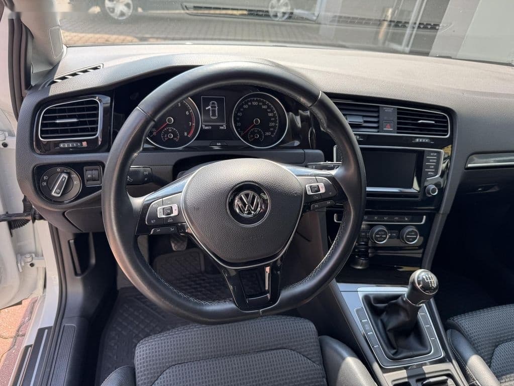 2014 Volkswagen GOLF - 11