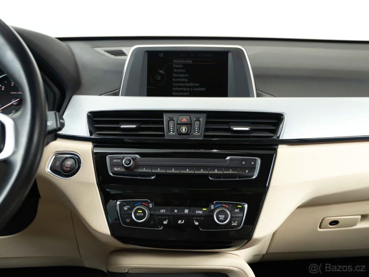 2016 BMW X1 - 11