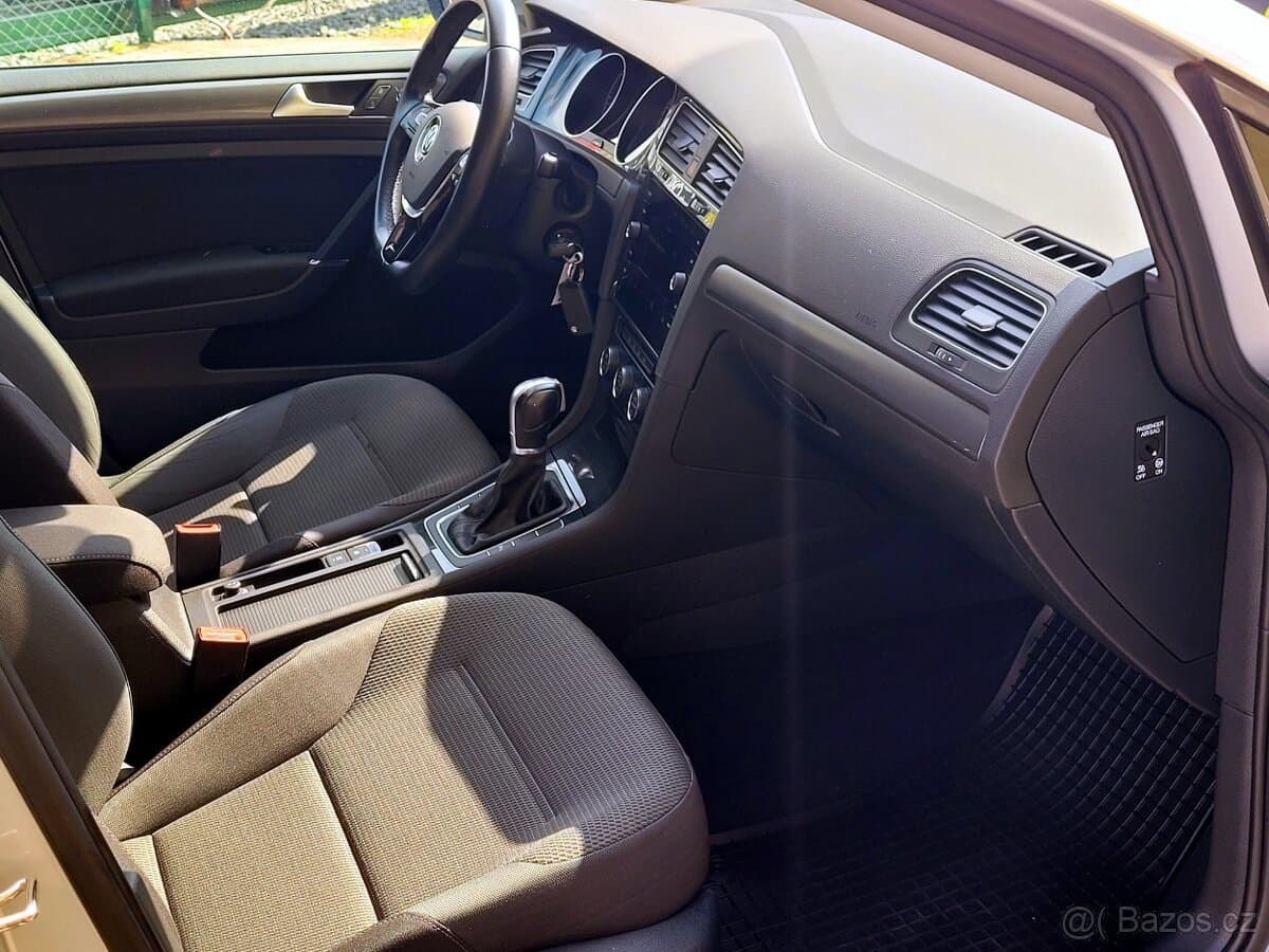 2019 Volkswagen GOLF - 11