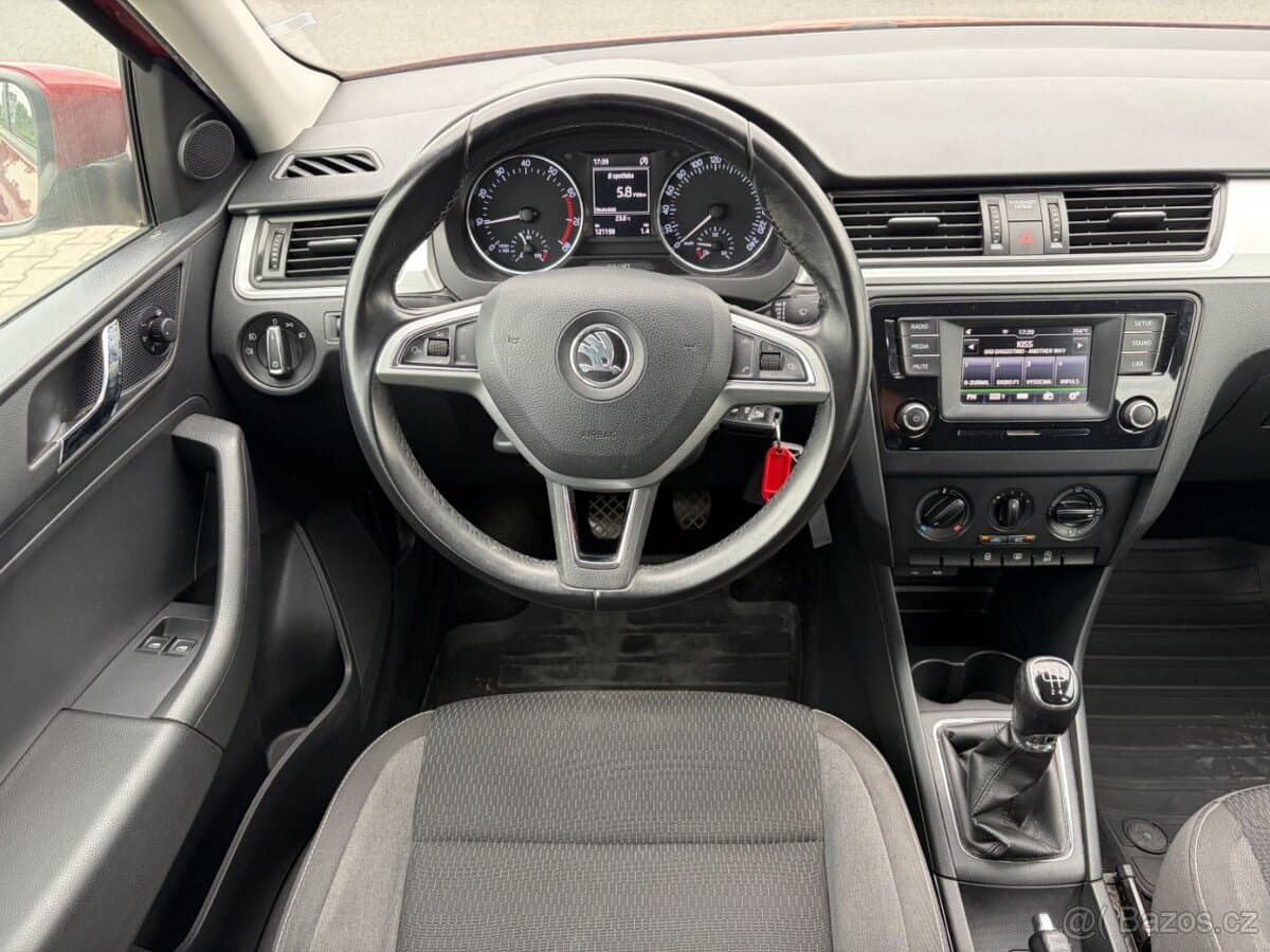 2016 Škoda RAPID - 11