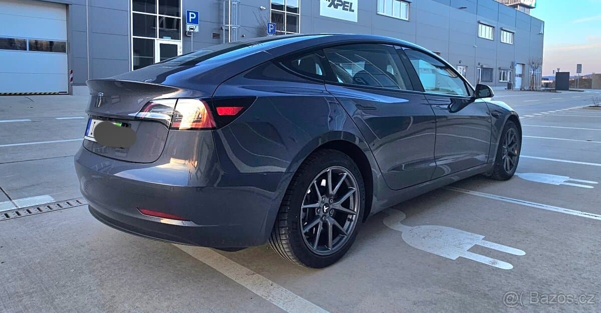 2021 Tesla MODEL 3 - 11