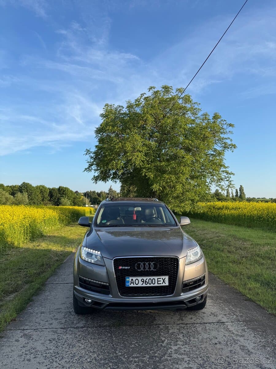 Audi Q7 - 11
