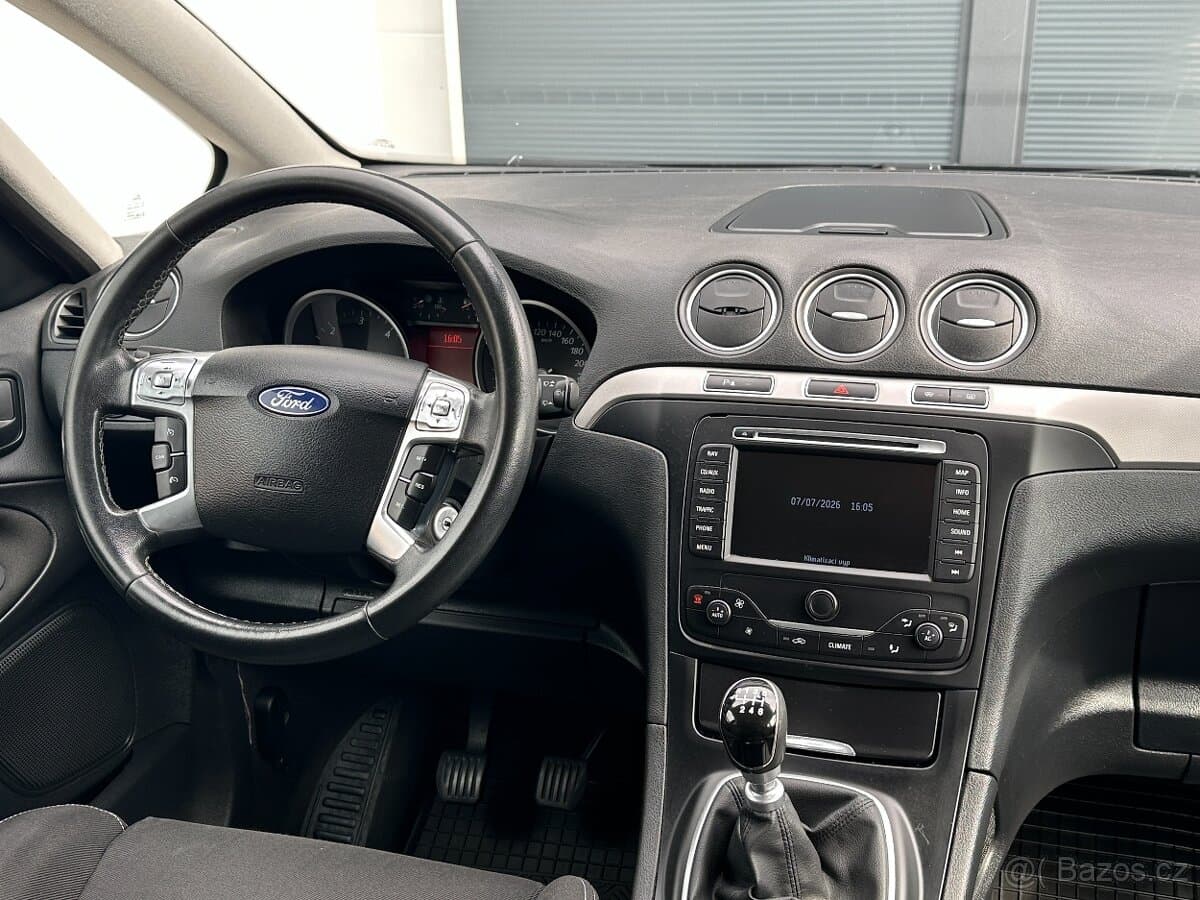 2014 Ford S-MAX - 11