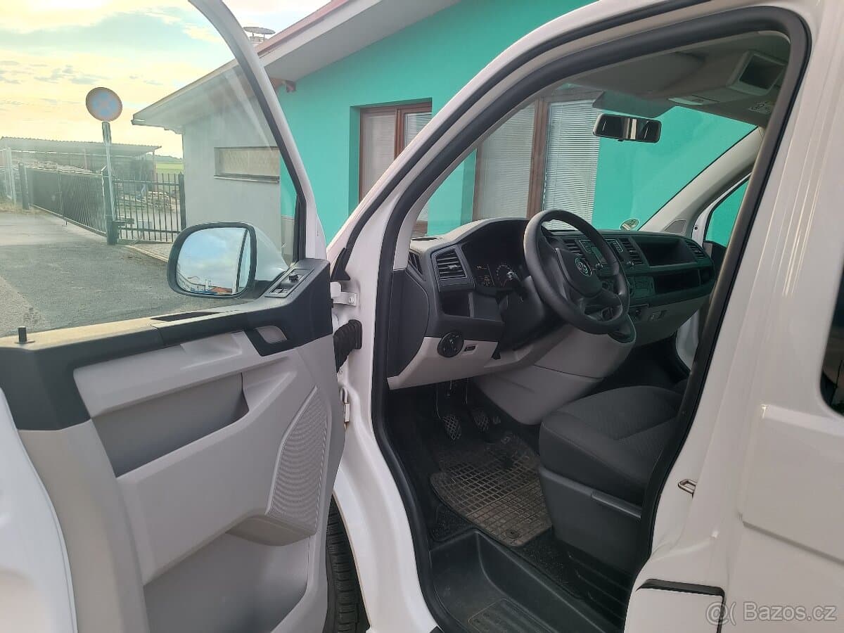 2018 Volkswagen CARAVELLE - 11