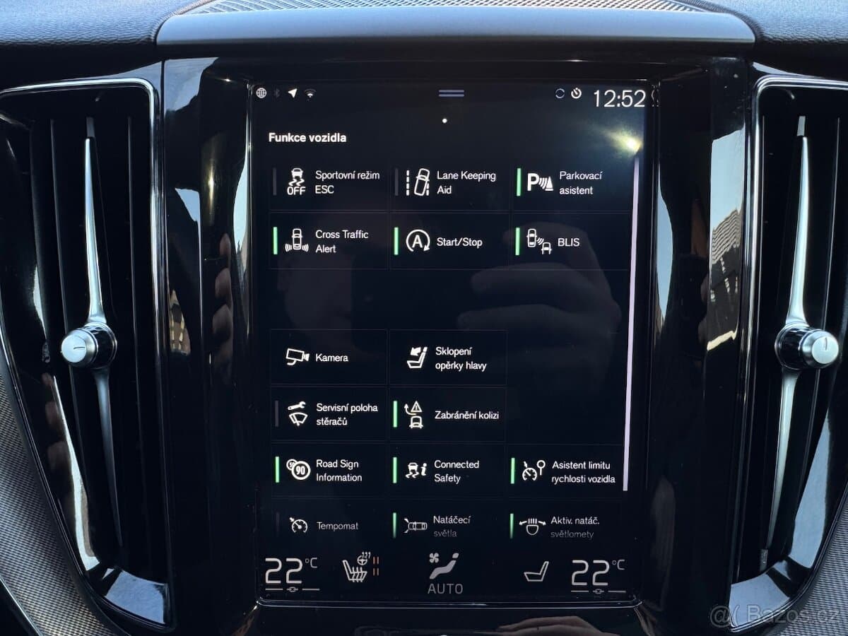2018 Volvo XC60 - 11