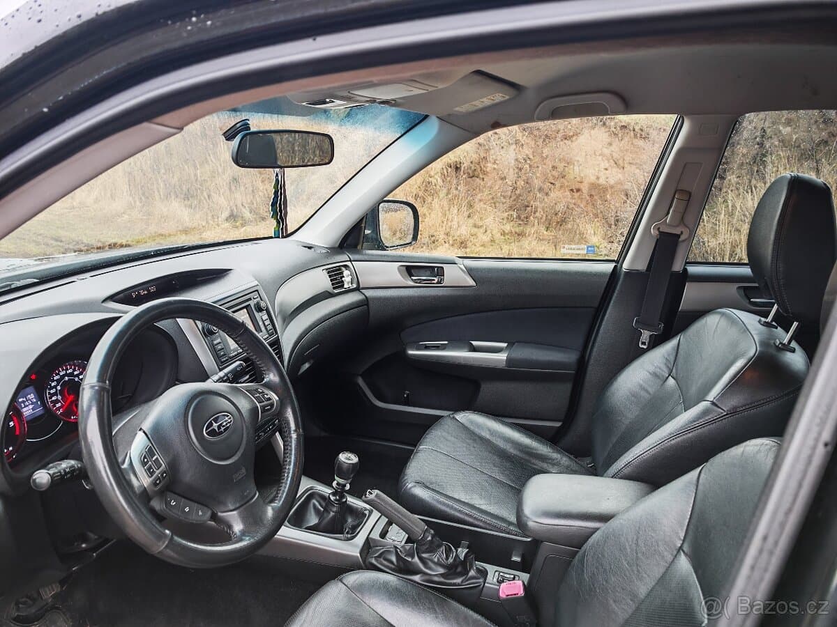 2012 Subaru FORESTER - 11