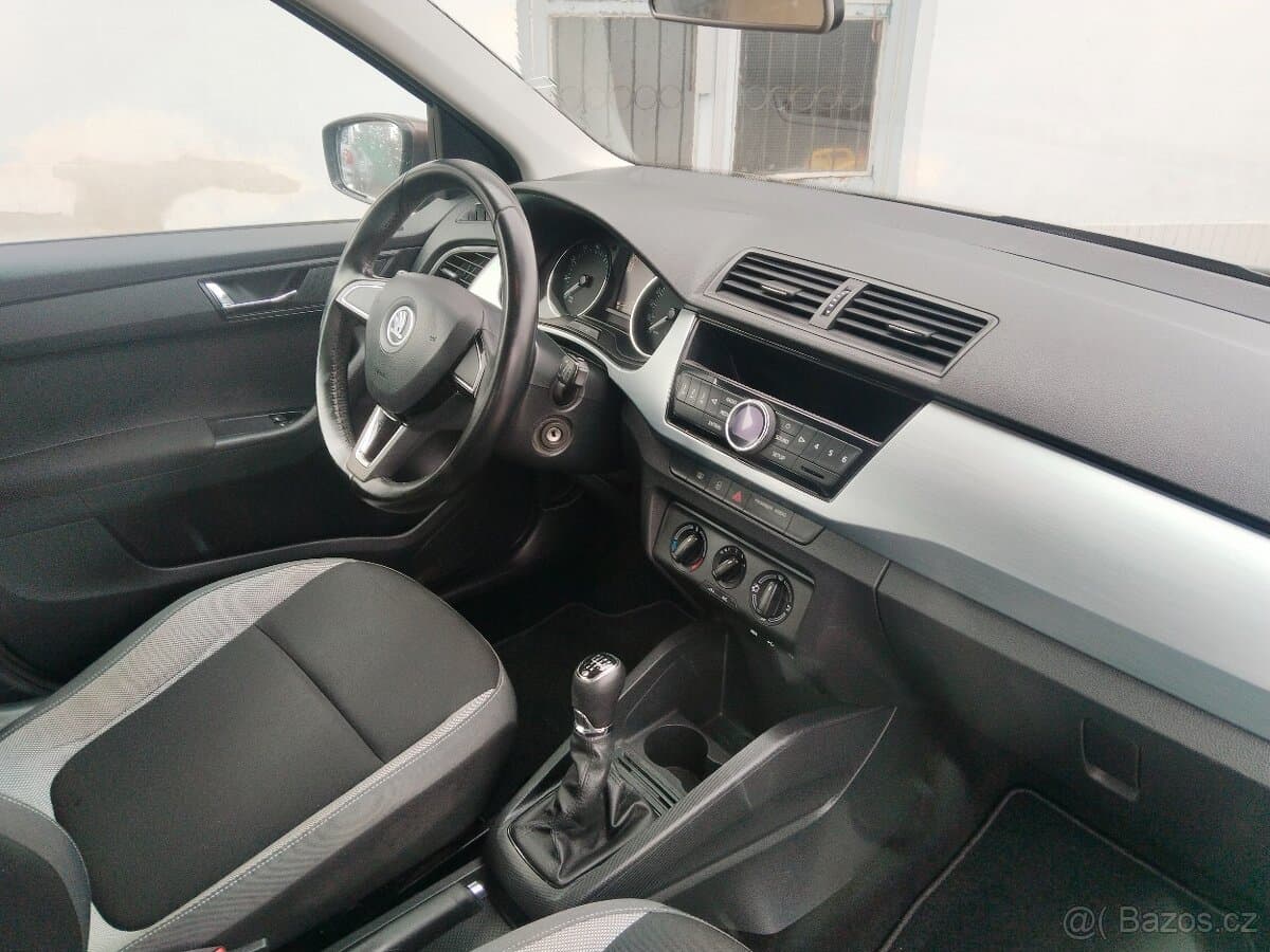 2016 Škoda FABIA - 11