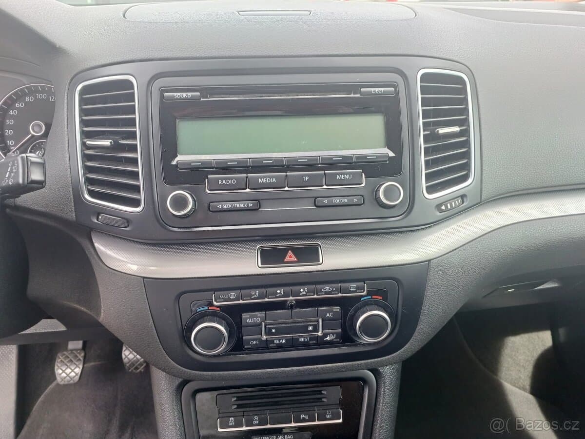 2011 Volkswagen SHARAN - 11