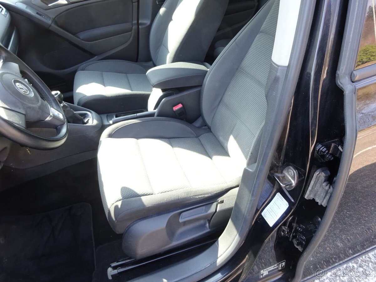 2009 Volkswagen GOLF - 11