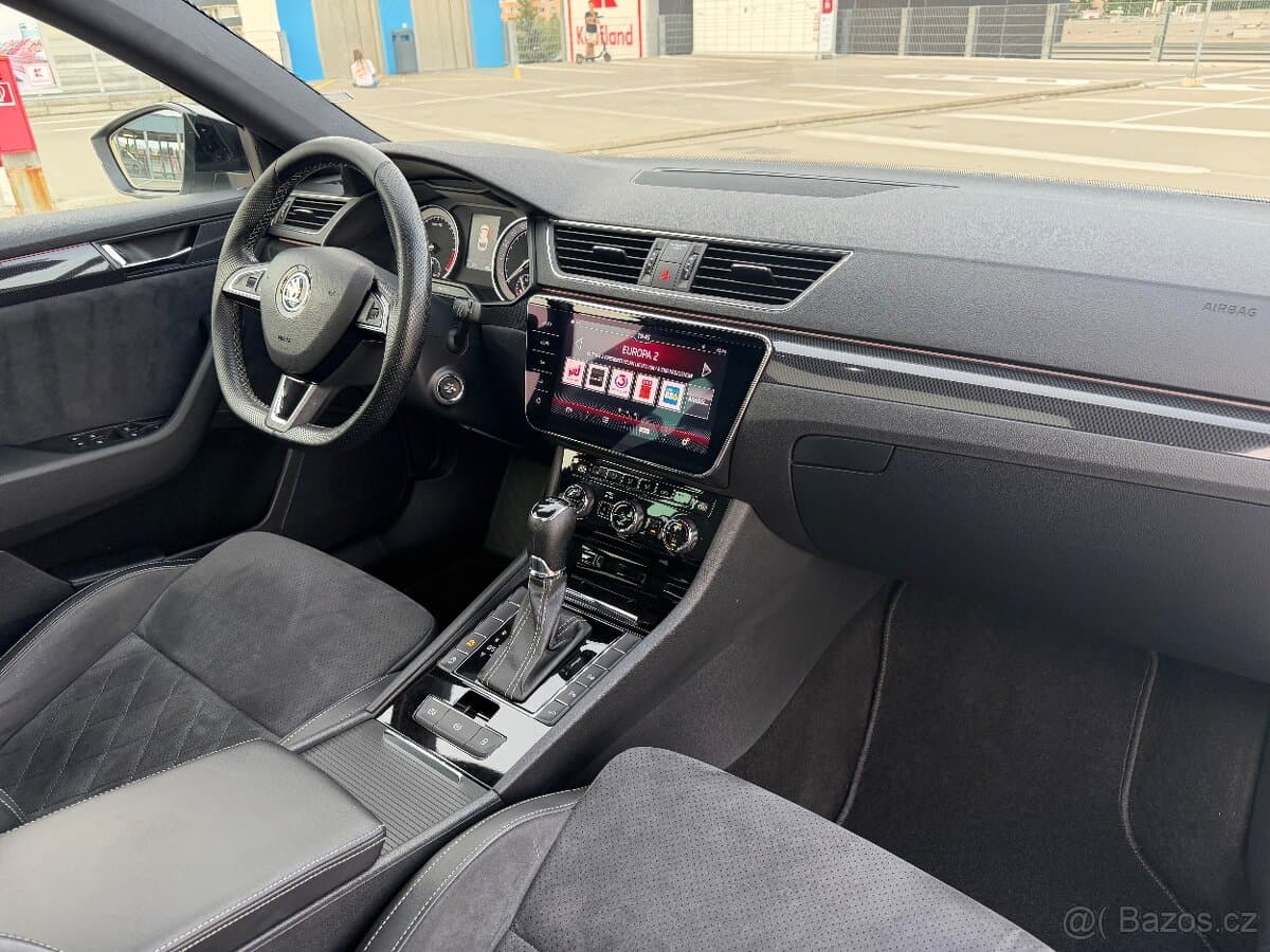 2019 Škoda SUPERB - 11