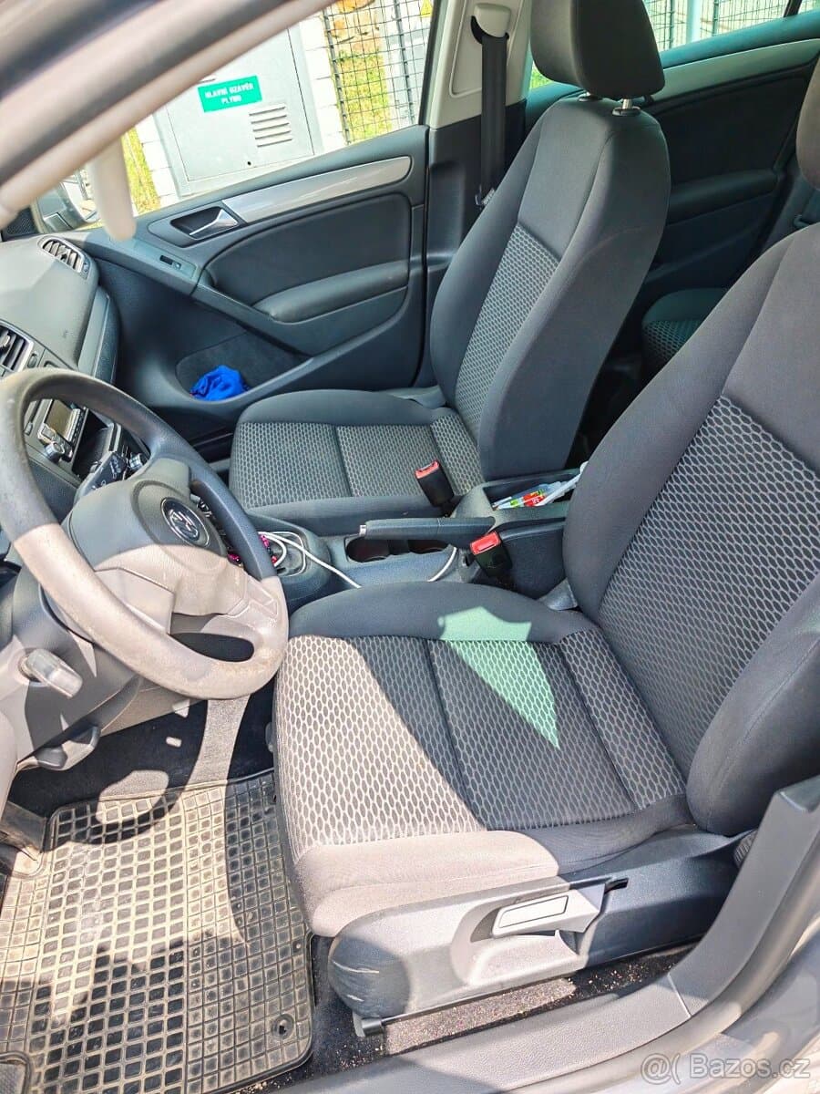 2009 Volkswagen GOLF - 11