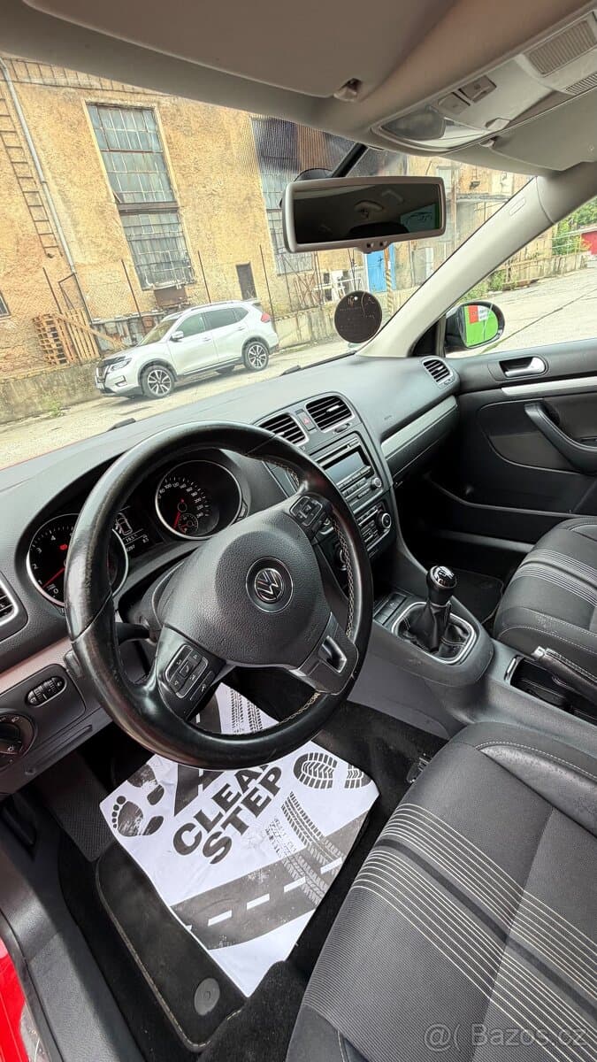 2013 Volkswagen GOLF - 11