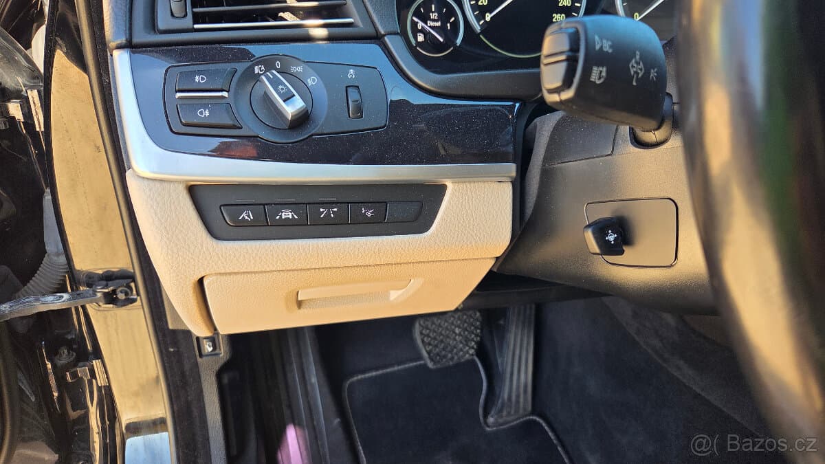2017 BMW 5-SERIES - 11