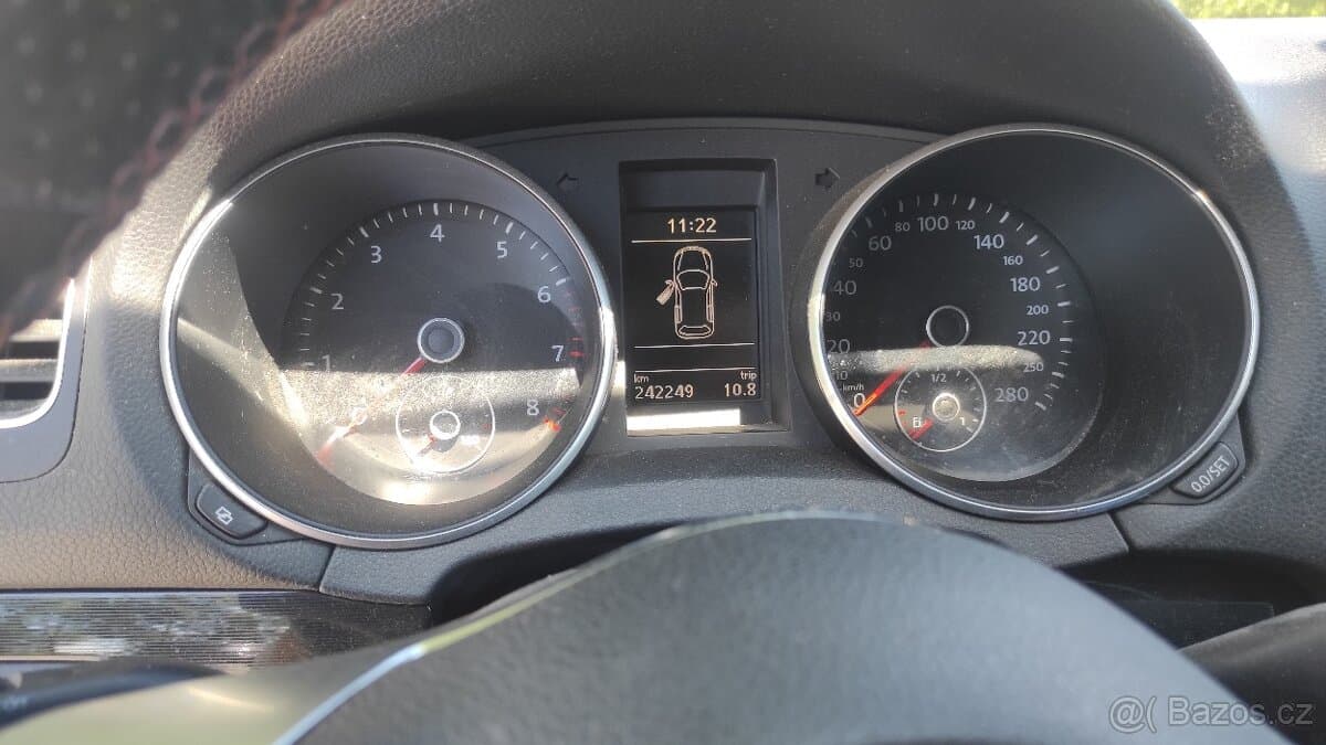 2009 Volkswagen GOLF - 11