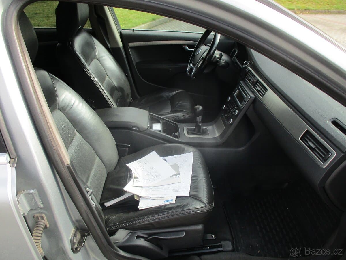 2010 Volvo XC70 - 11