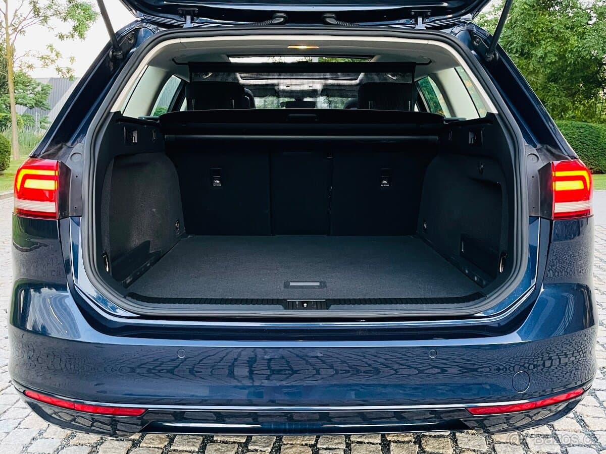 2016 Volkswagen PASSAT - 11