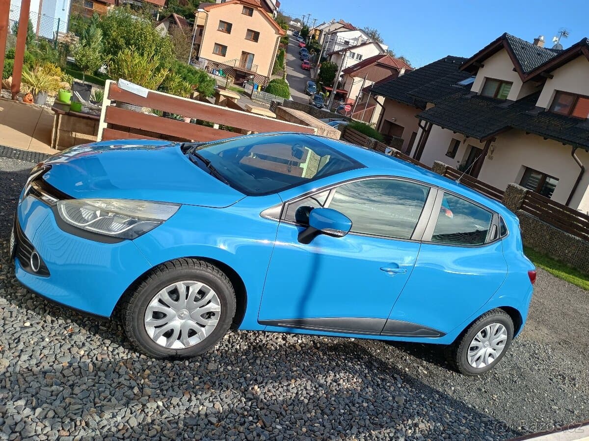 2015 Renault CLIO - 11