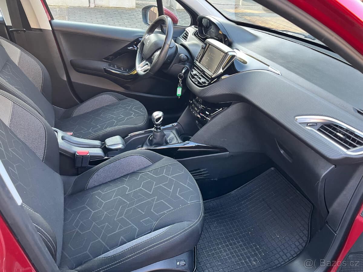 2019 Peugeot 2008 - 11