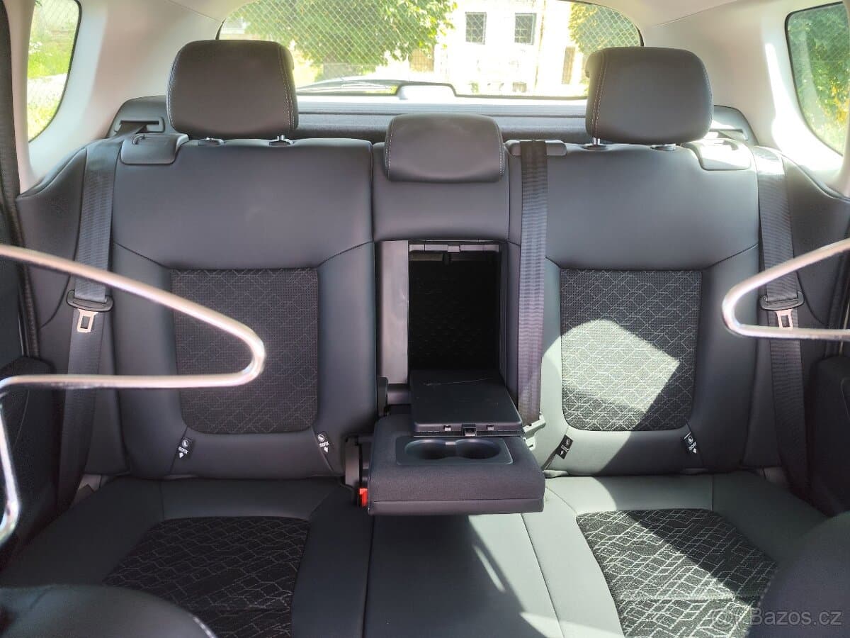 2015 Peugeot 3008 - 11