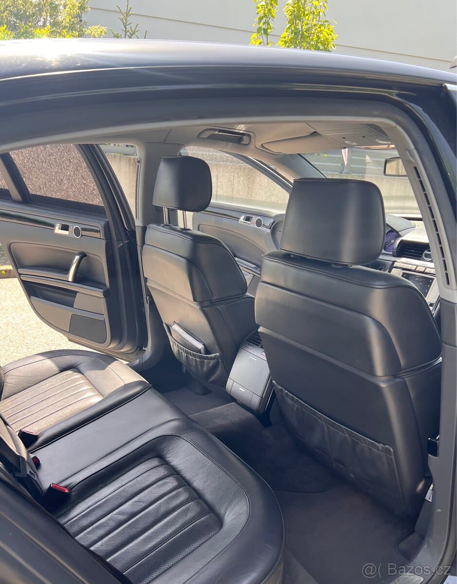 2008 Volkswagen PHAETON - 11