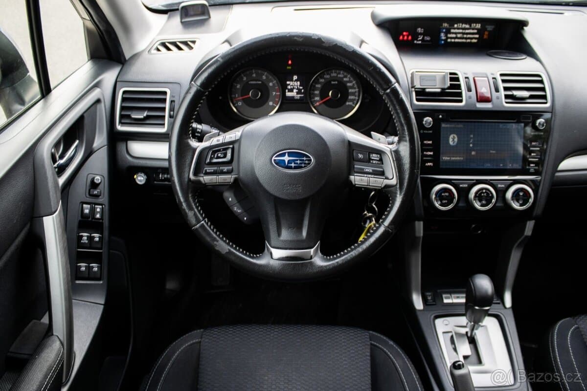 2016 Subaru FORESTER - 11