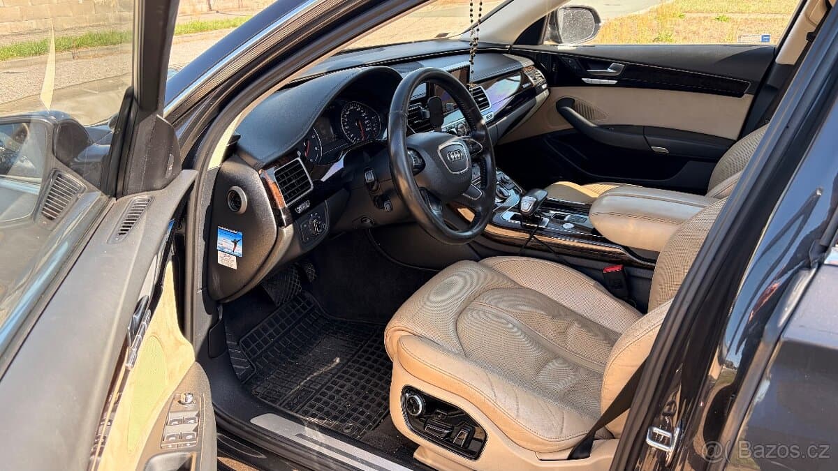 2012 Audi A8 - 11