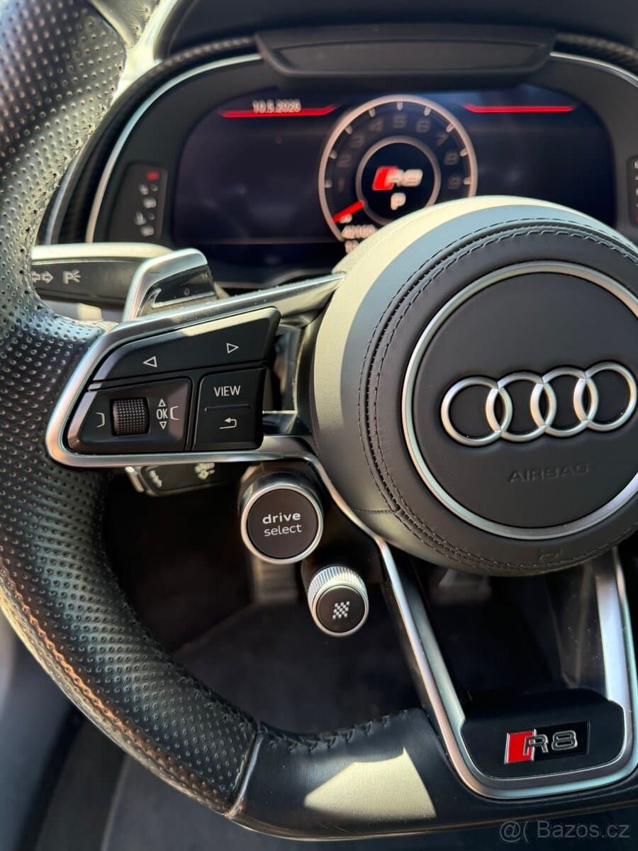 2016 Audi R8 - 11