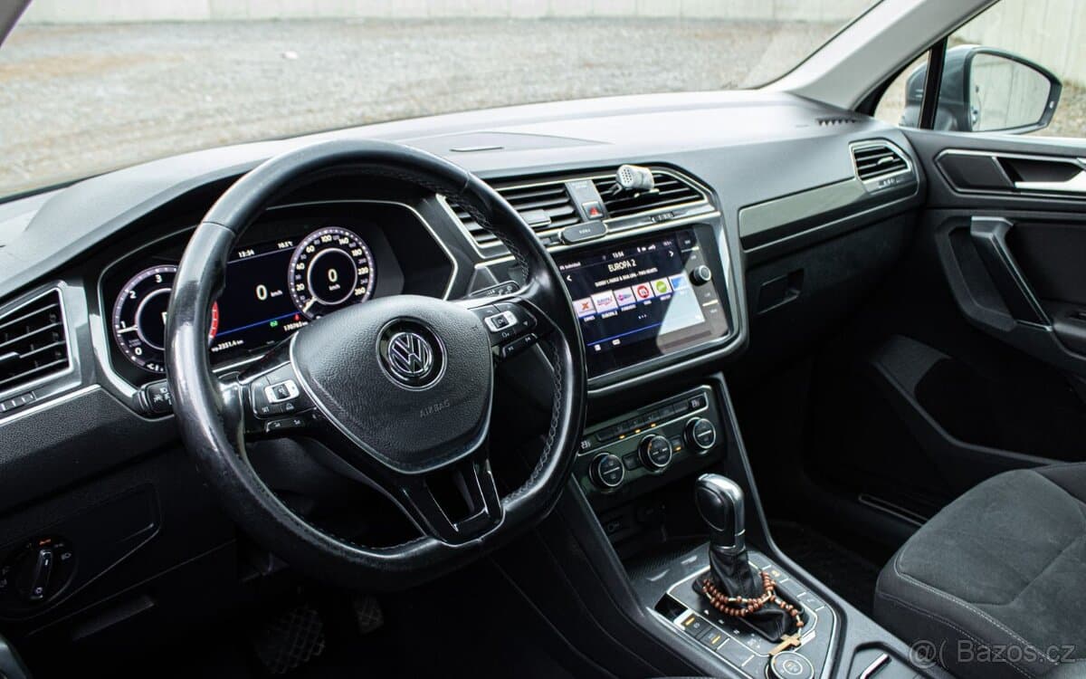 2018 Volkswagen TIGUAN - 11