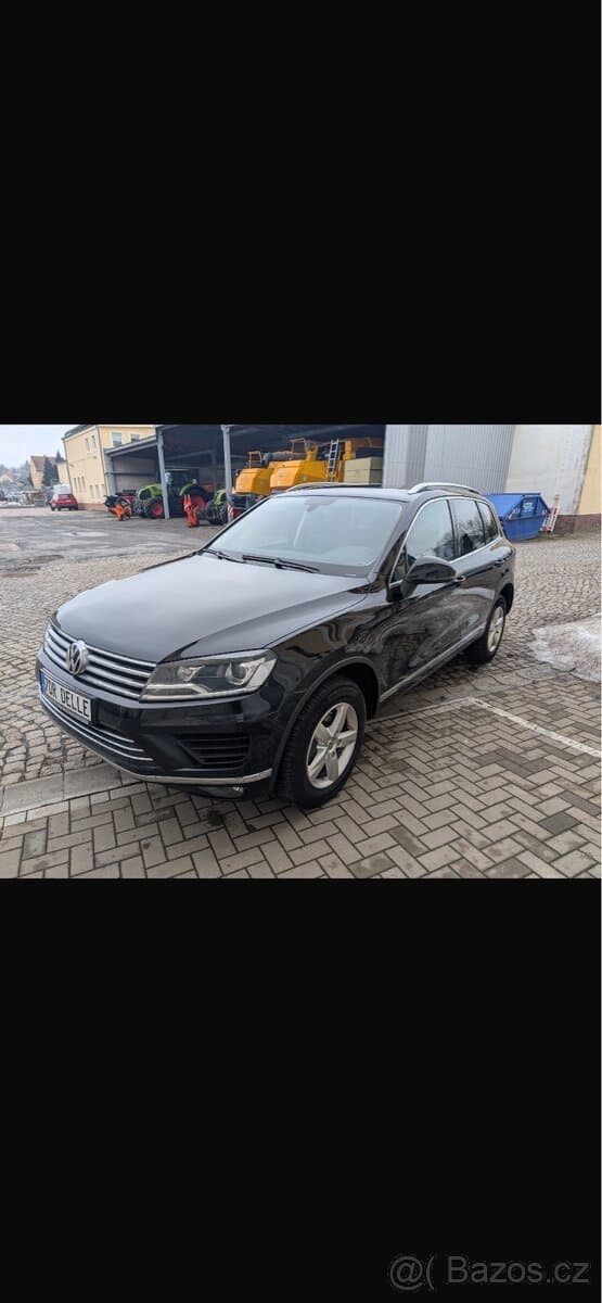 2015 Volkswagen TOUAREG - 11
